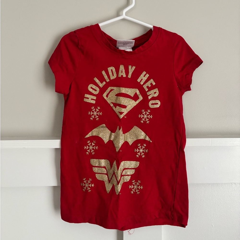 GUC DC Comics SM(6) Girls Holiday Hero T-Shirt - Red and Gold